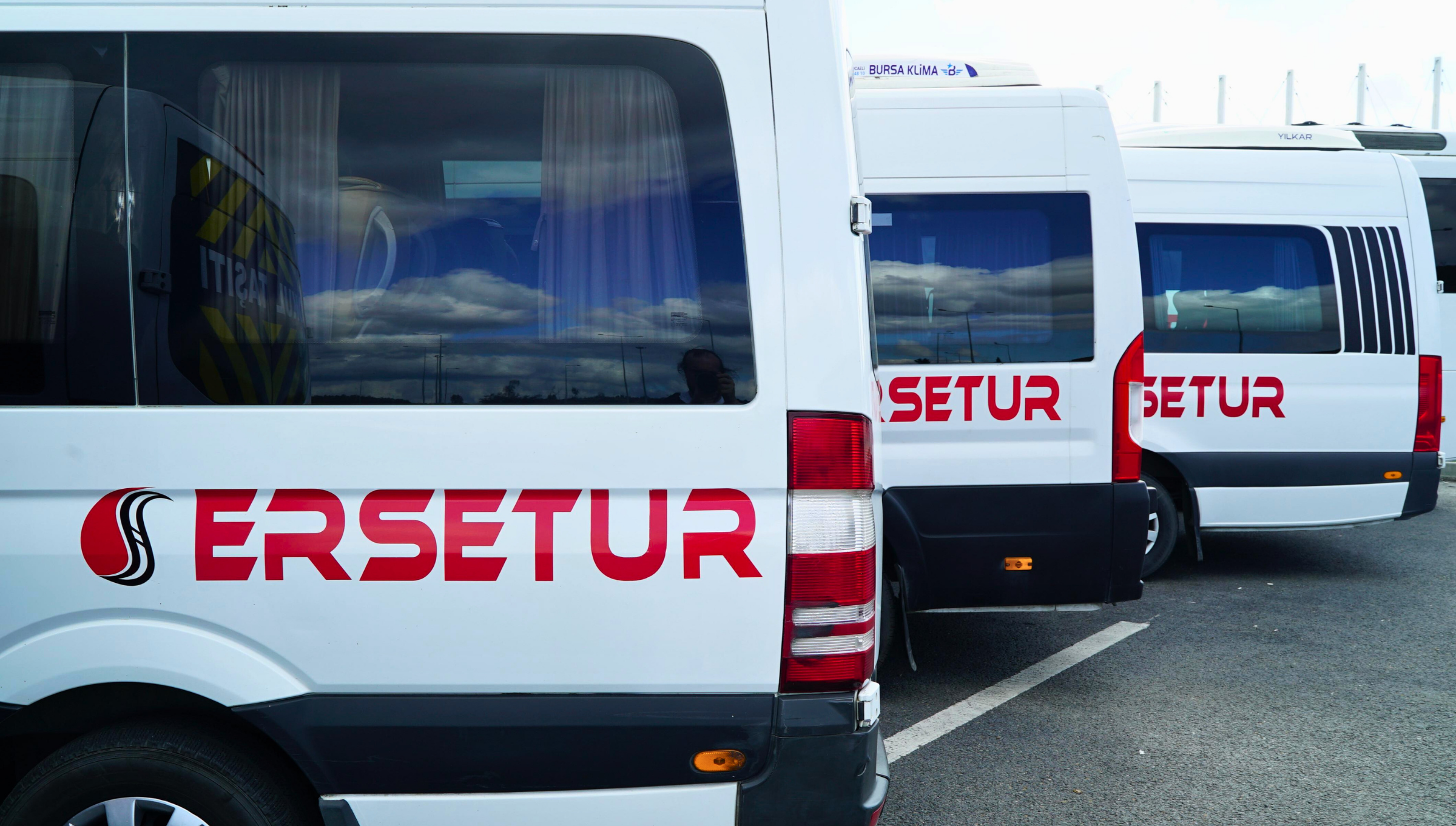 Manzaranın<br> tam karşısında<strong><br> keyfin</strong> ortasında.